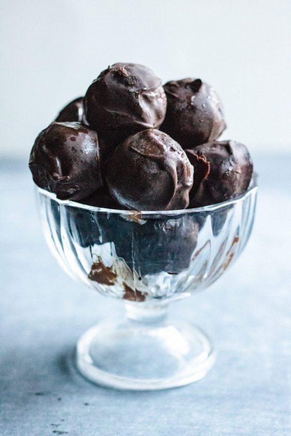paleo pecan pie bites thanksgiving dessert