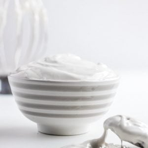 Simple homemade paleo marshmallow fluff recipe that's free of corn syrup!